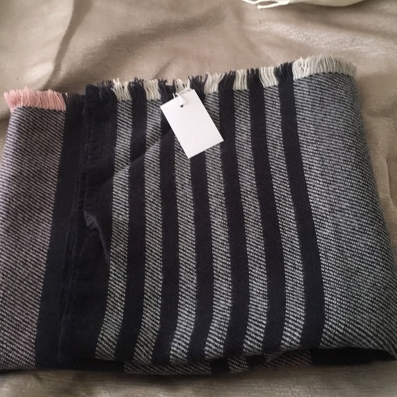 NWT J.Crew Classic Plaid Scarf - Picture 3 of 3